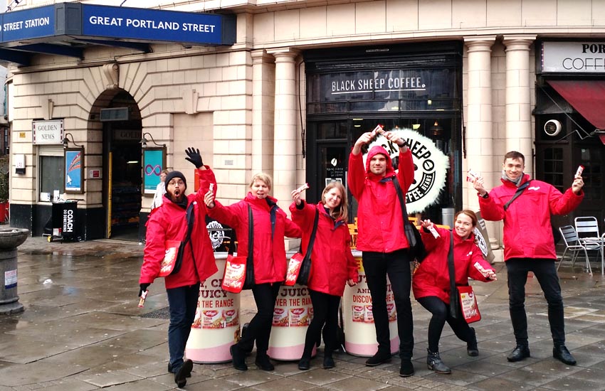 iMP delivered a tube station sampling campaign for Kellogg's Nutty Chewy bars Tube station sampling activity